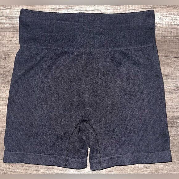OQQ Women’s Ribbed Seamless Shorts‎ Size L - Picture 2 of 6